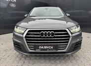 Audi Q7 4