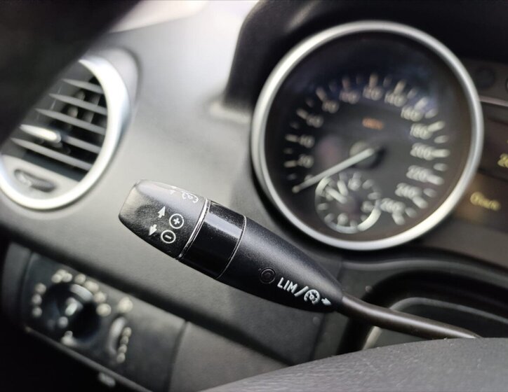 Mercedes-Benz Třídy M SUV 3,0 l 165 kw