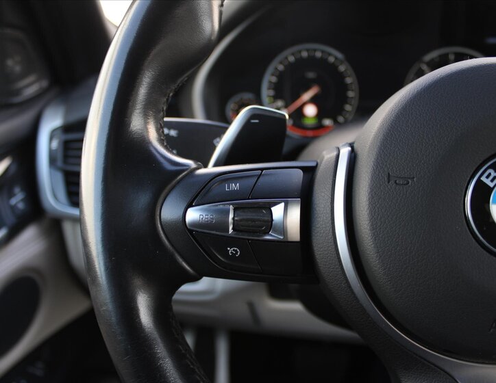 BMW X5 SUV 3,0 l 230 kw