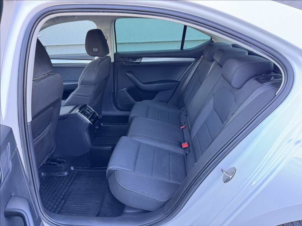 Škoda Superb Sedan / Limuzína 2,0 l 140 kw