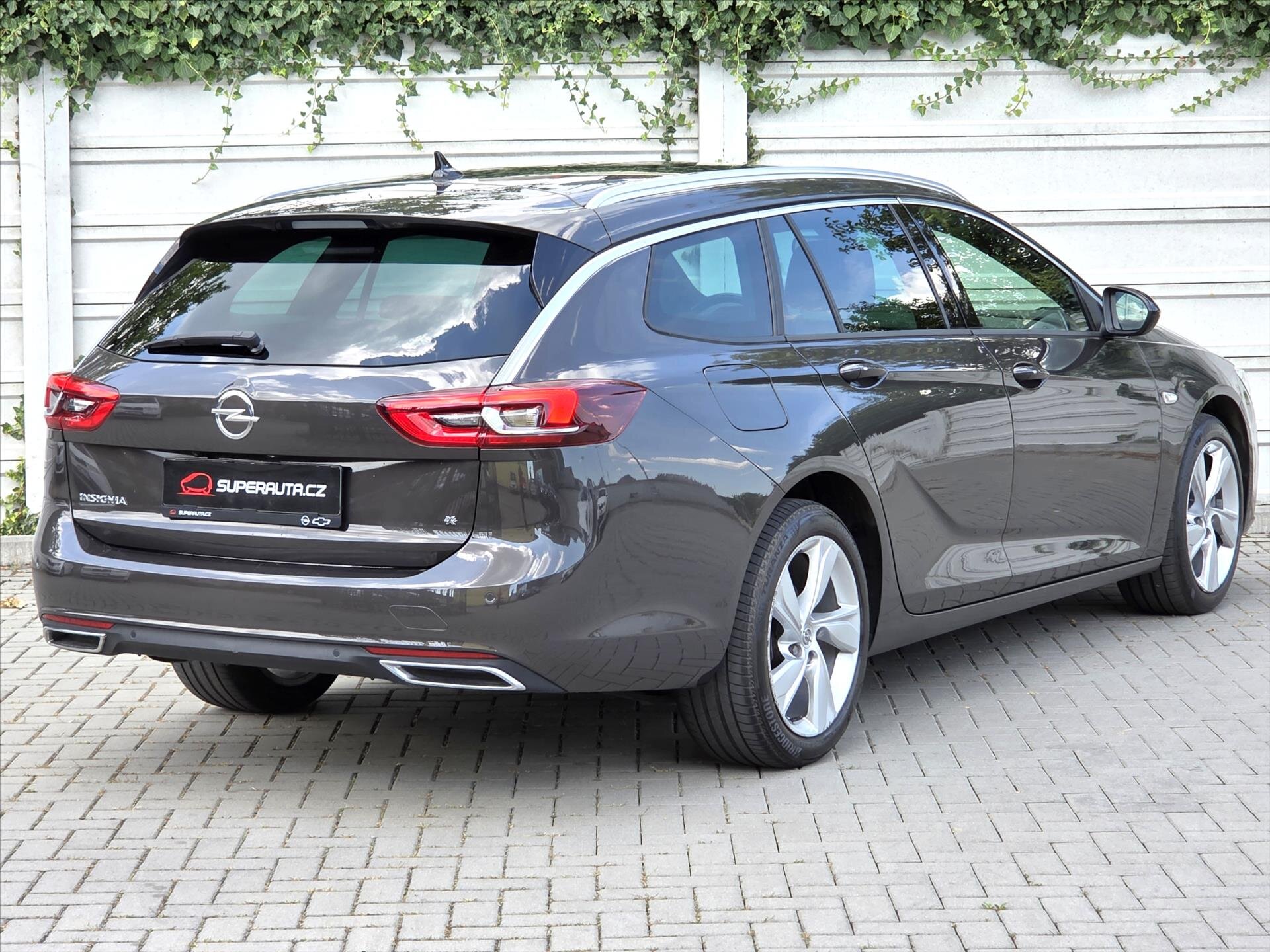 Opel Insignia Kombi 2,0 l 128 kw