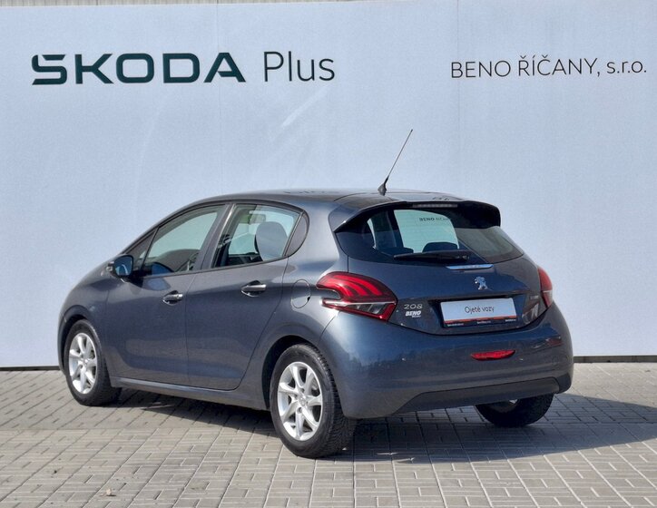Peugeot 208 Hatchback 1,2 l 60 kw