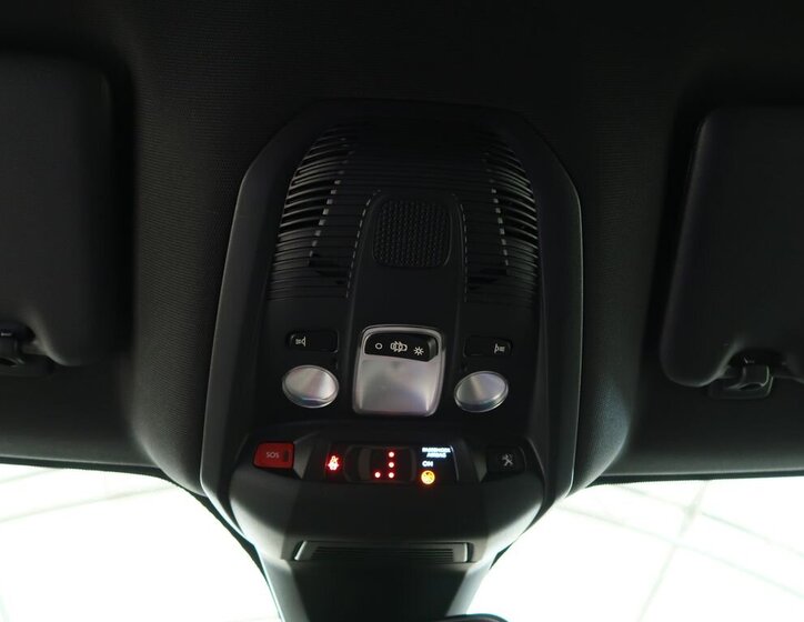 Peugeot 3008 SUV 2,0 l 110 kw