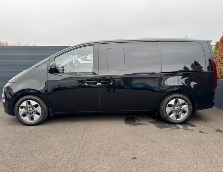 Hyundai Staria VAN / Minibus 2,2 l 130 kw