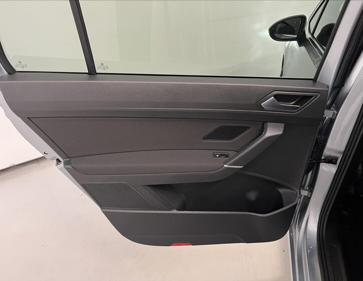 Volkswagen Touran MPV 1,5 l 110 kw