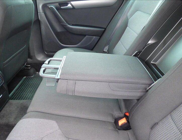 Volkswagen Passat 49