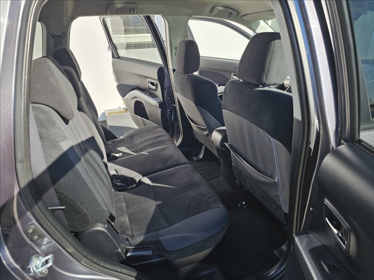 Mitsubishi Outlander SUV / Terénní 2,2 l 115 kw