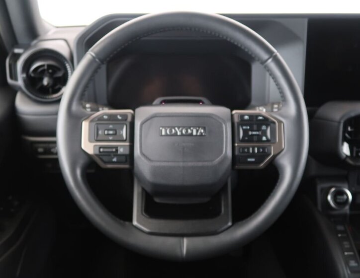 Toyota Land Cruiser Kombi 2,8 l 151 kw