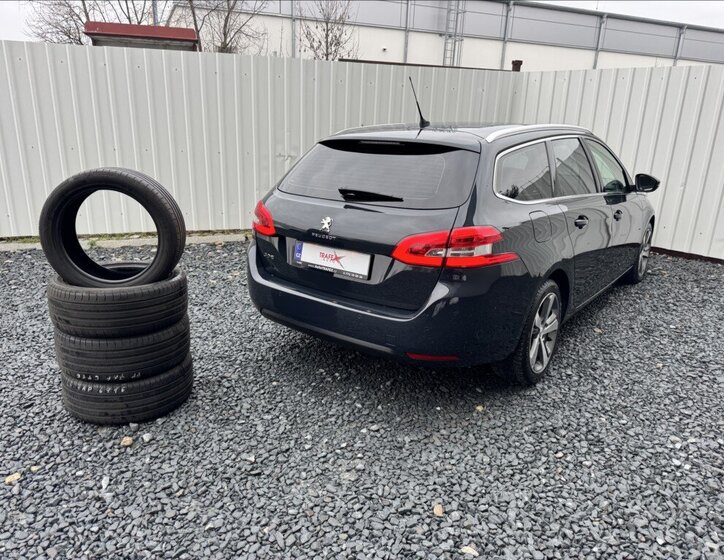 Peugeot 308 Kombi 1,5 l 96 kw