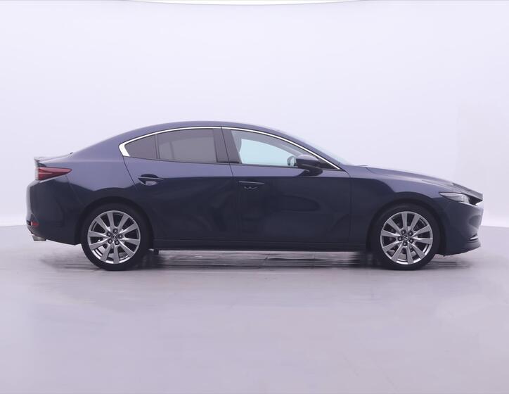 Mazda 3 8