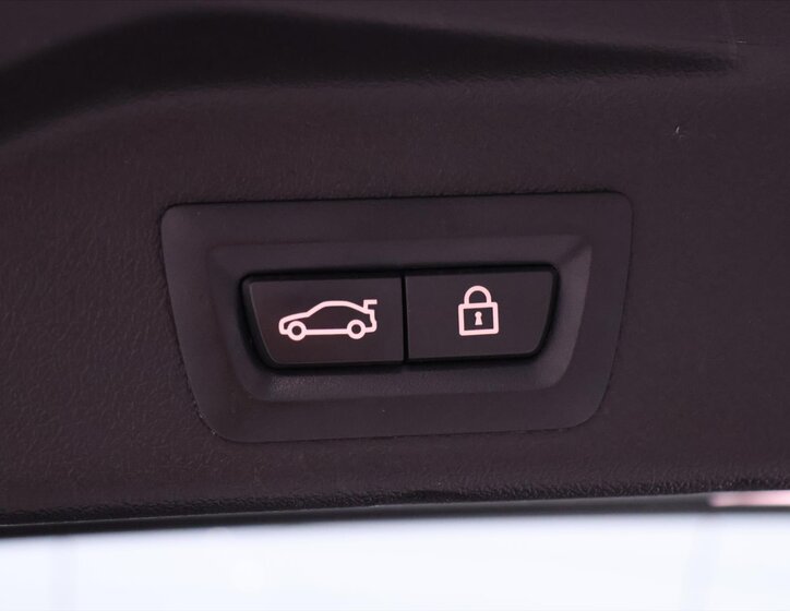 BMW X5 SUV 3,0 l 195 kw