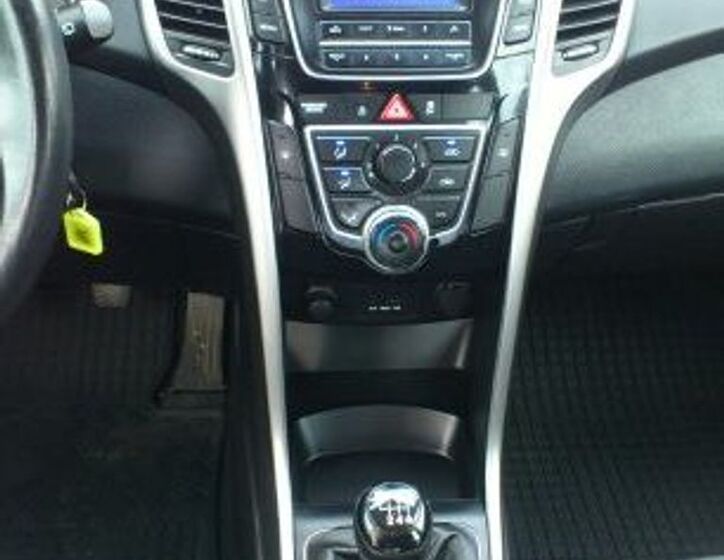 Hyundai i30 12