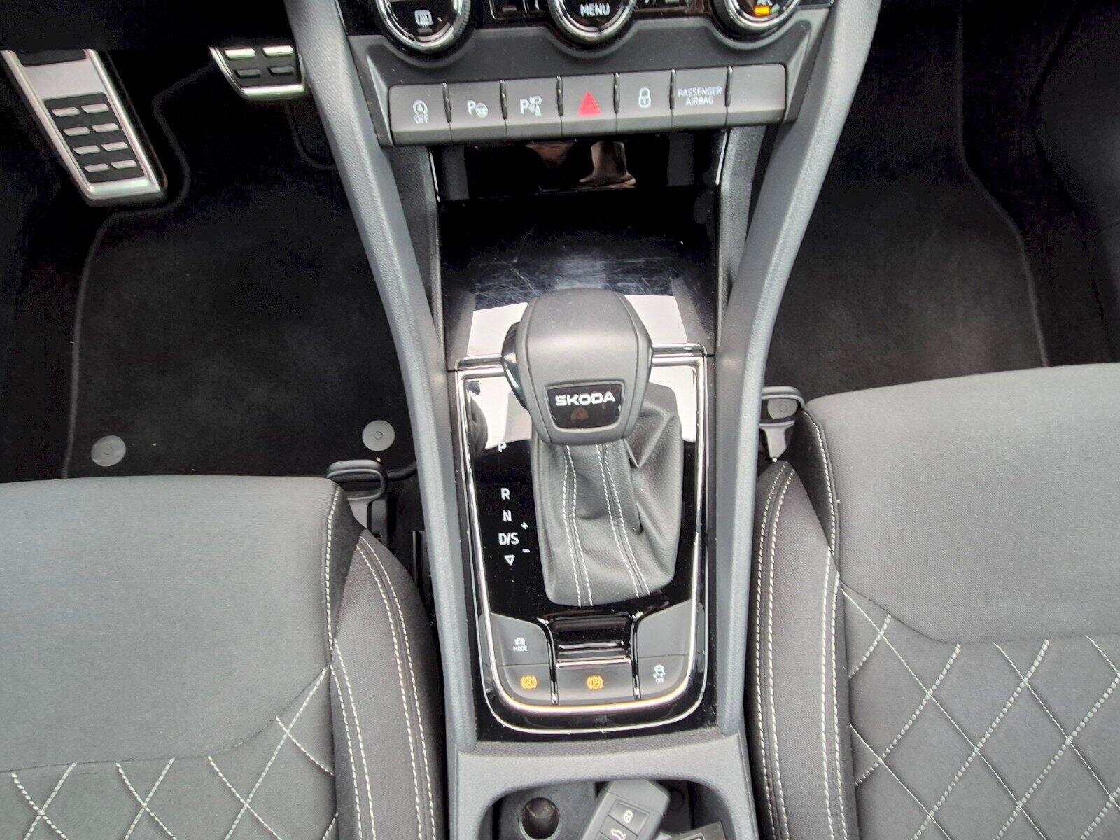 Škoda Karoq SUV / Terénní 1,5 l 110 kw