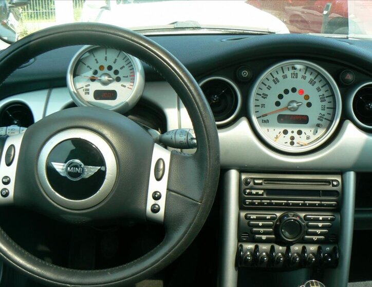 Mini Cooper Hatchback 1,6 l 85 kw