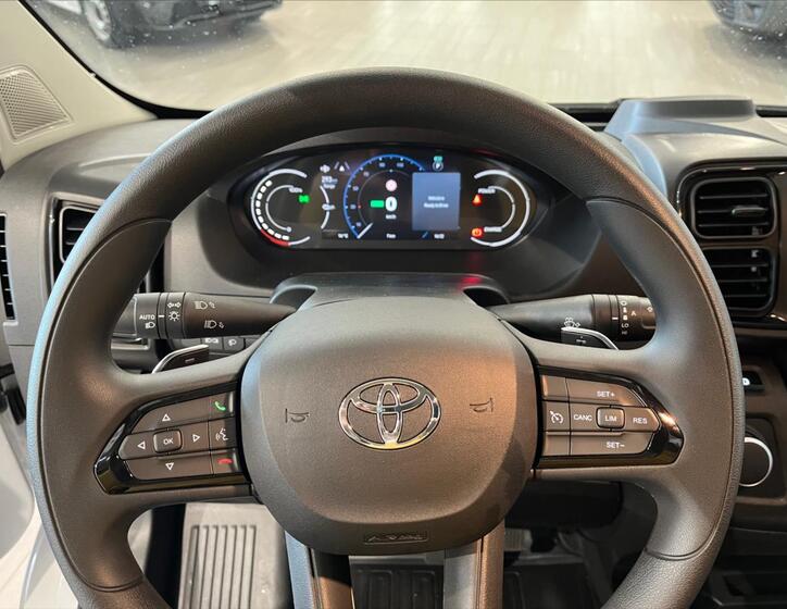 Toyota Proace Max 11