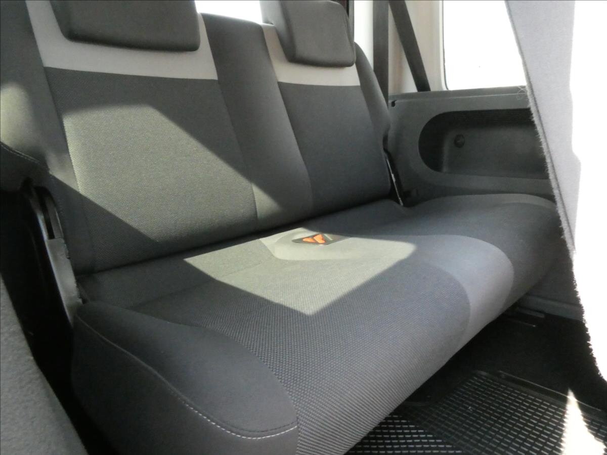 Volkswagen Caddy Kombi 1,6 l 75 kw