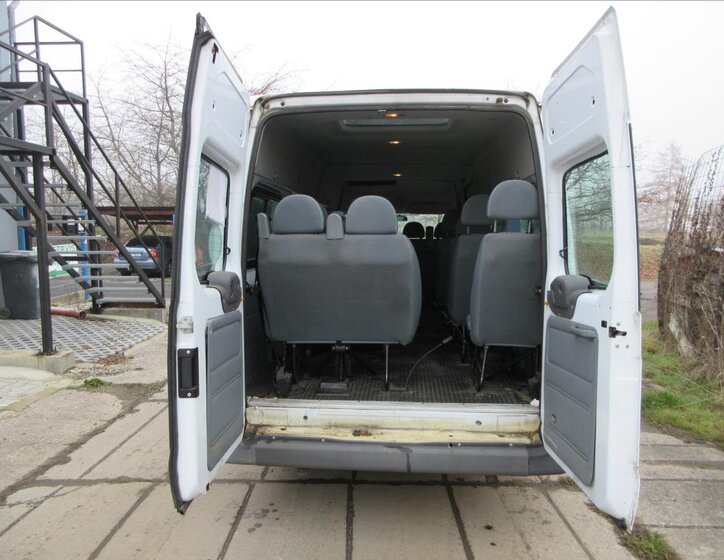 Ford Transit 11