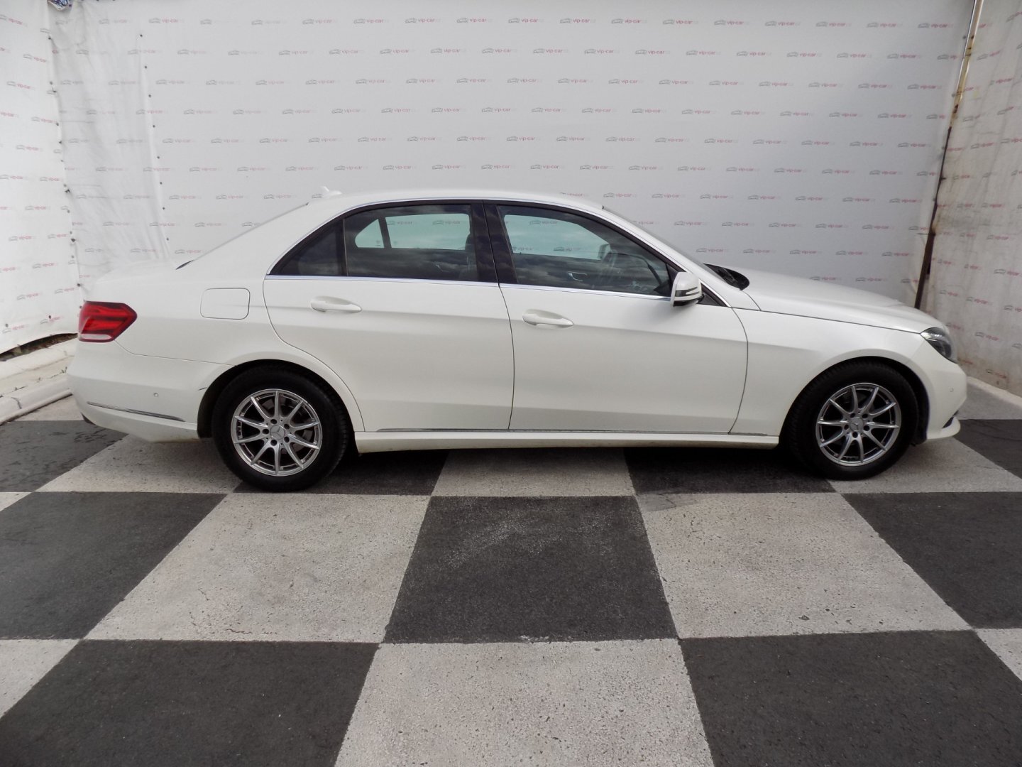 Mercedes-Benz Třídy E Sedan / Limuzína 2,1 l 125 kw