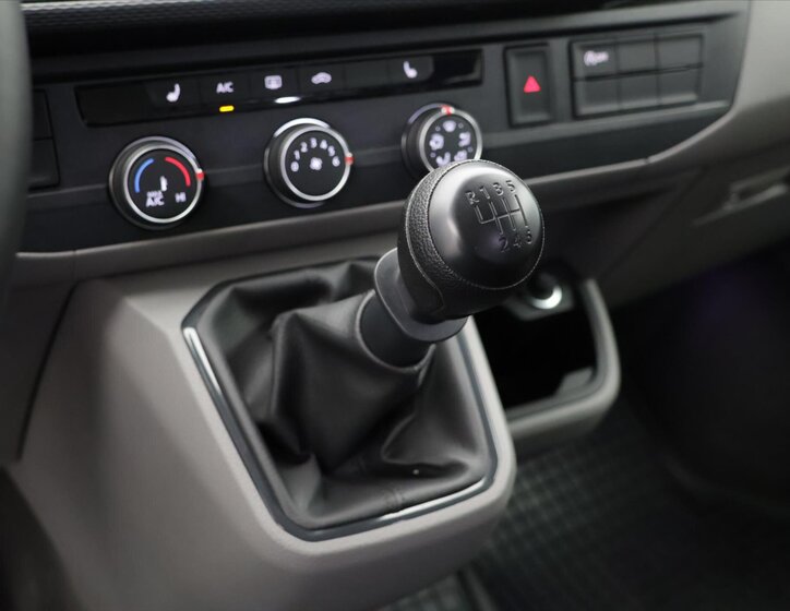 Volkswagen Transporter 26