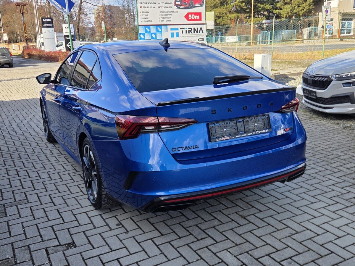 Škoda Octavia Sedan / Limuzína 2,0 l 180 kw