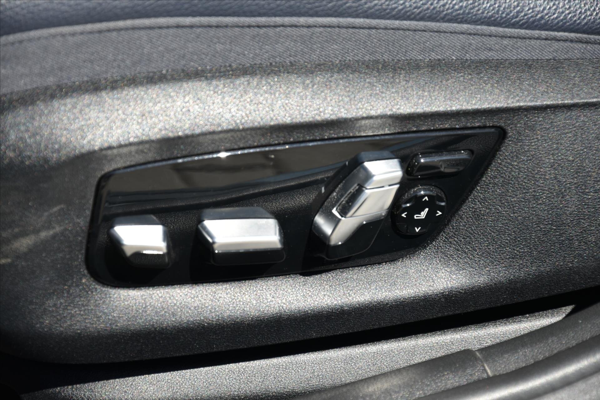 BMW Řada 5 Sedan / Limuzína 3,0 l 250 kw