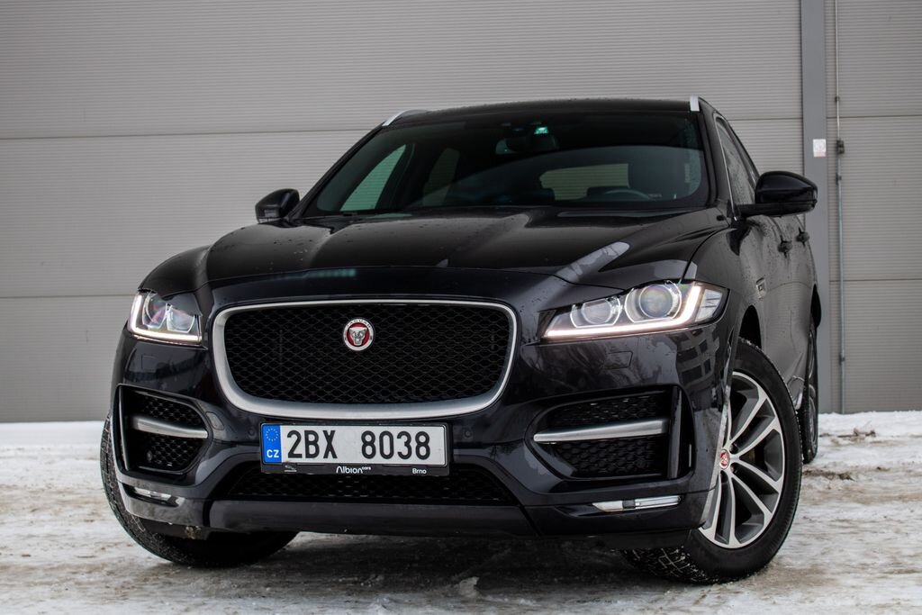 Jaguar F-Pace SUV 3,0 l 221 kw