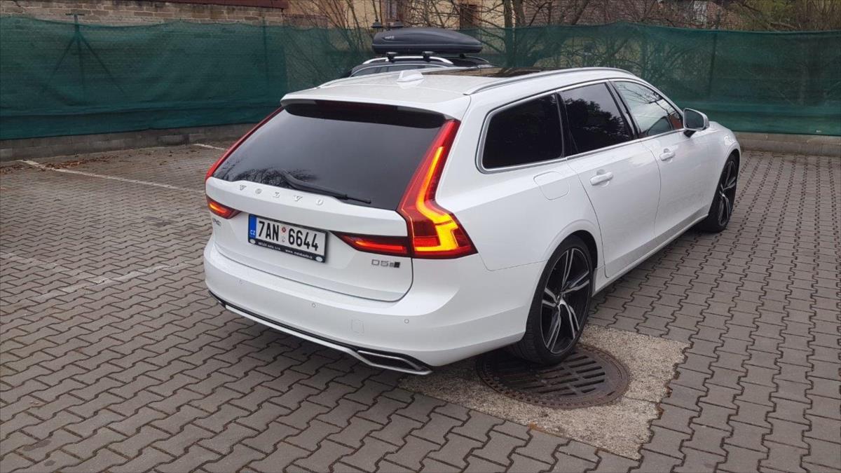 Volvo V90