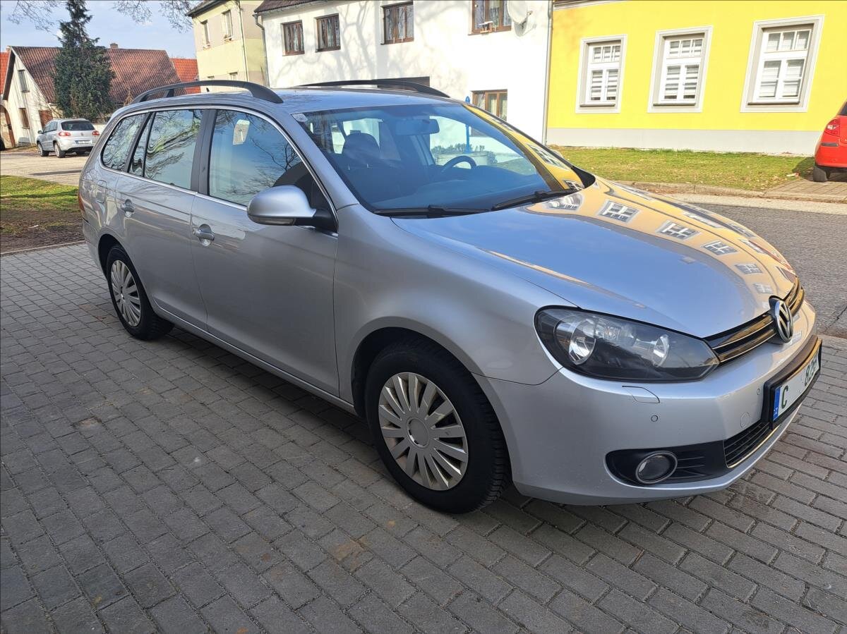 Volkswagen Golf Kombi 1,6 l 77 kw