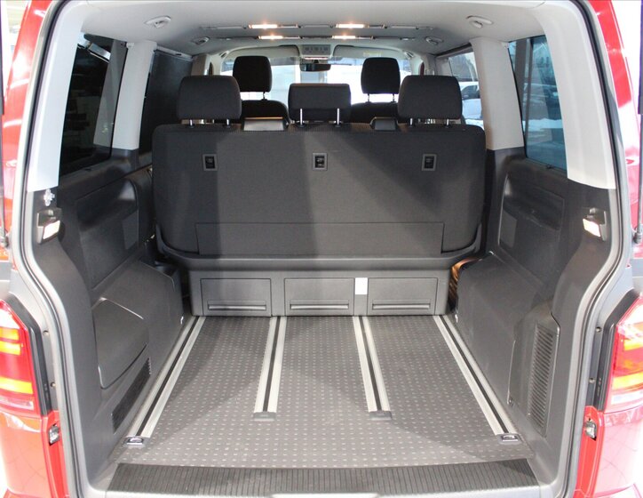 Volkswagen Multivan MPV 2,0 l 110 kw