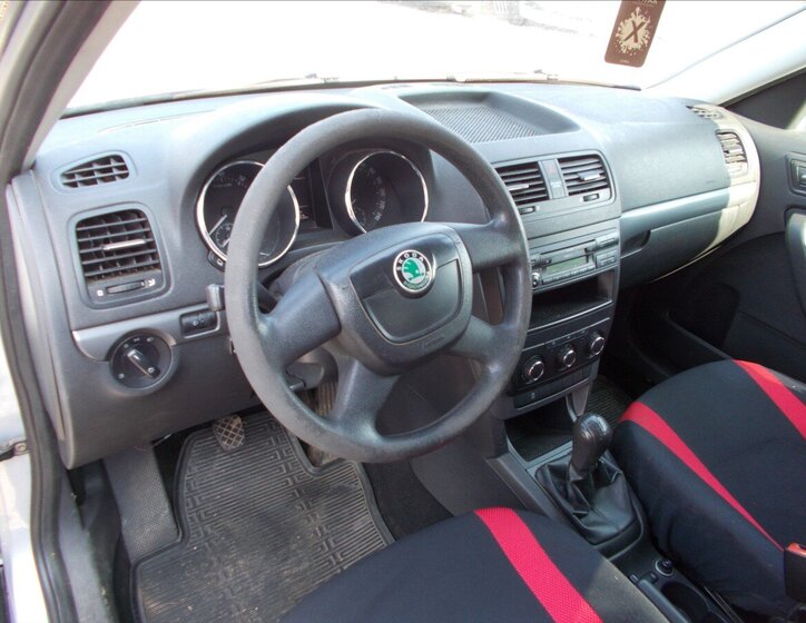 Škoda Yeti SUV / Terénní 1,2 l 77 kw