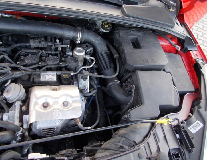 Ford Focus Kombi 999,0 74 kw