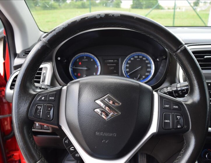 Suzuki SX4 S-Cross Hatchback 1,6 l 88 kw