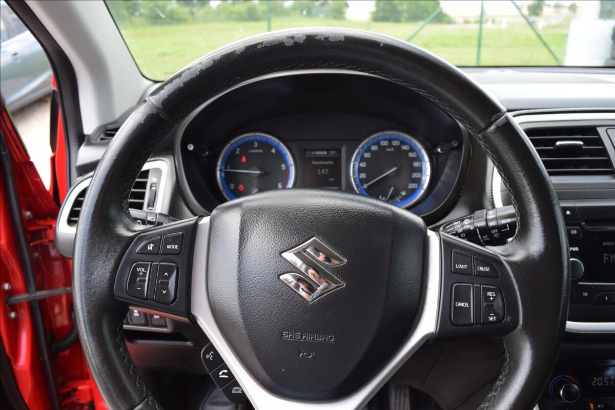 Suzuki SX4 S-Cross Hatchback 1,6 l 88 kw