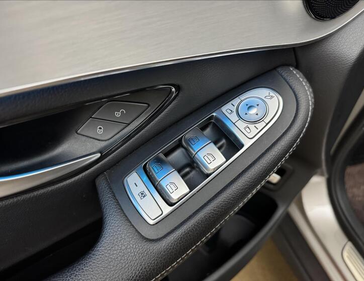 Mercedes-Benz GLC 30