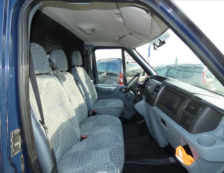 Ford Transit Skříň 2,2 l 114 kw