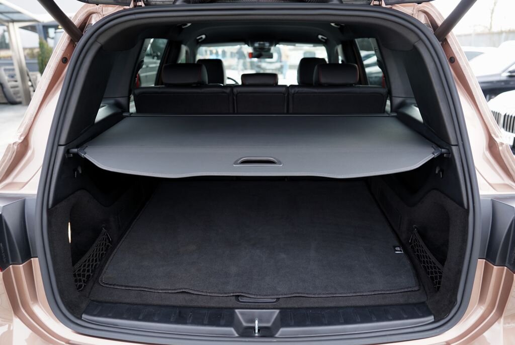 Mercedes-Benz GLB SUV / Terénní 2,0 l 225 kw