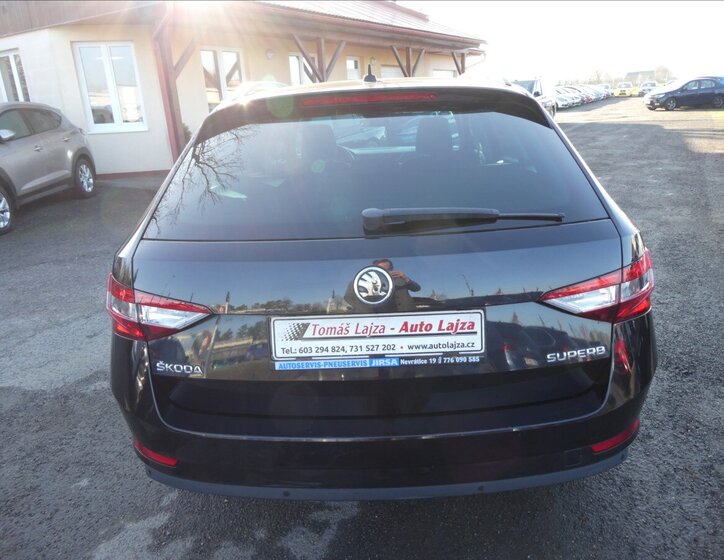 Škoda Superb Kombi 2,0 l 110 kw