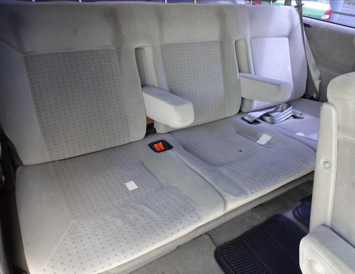 Volkswagen Caravelle 41