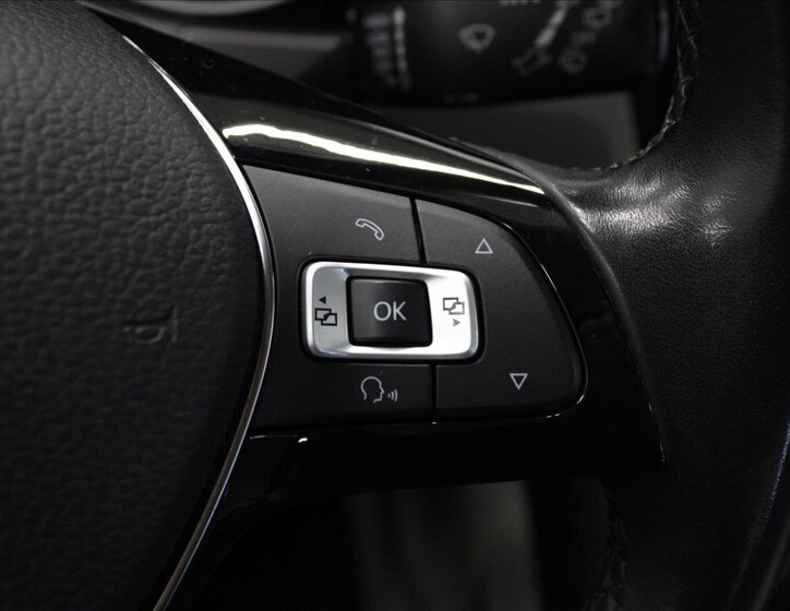 Volkswagen Touran Kombi 2,0 l 110 kw