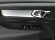 Volvo XC40 9
