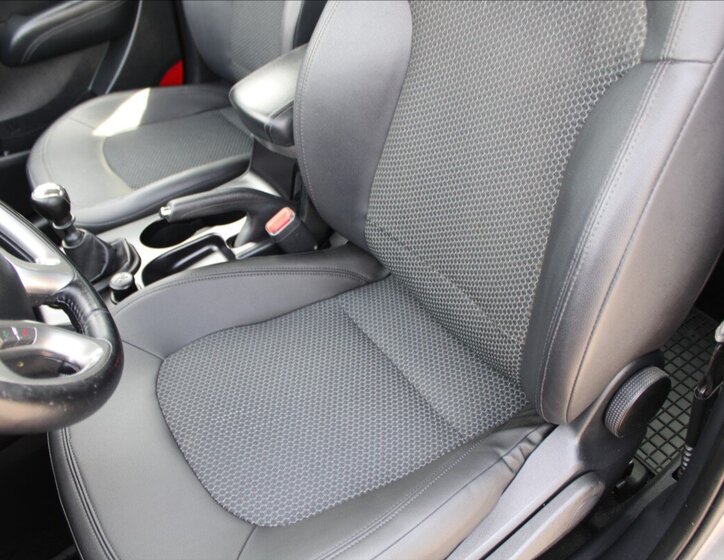 Hyundai ix35 SUV / Terénní 1,7 l 85 kw