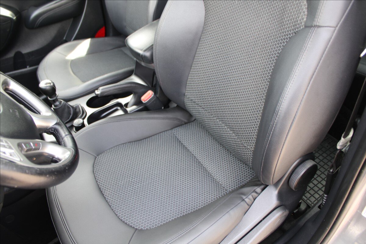 Hyundai ix35 SUV / Terénní 1,7 l 85 kw
