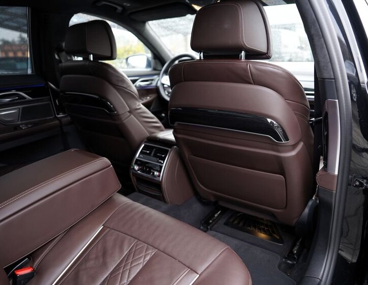 BMW Řada 7 Sedan 3,0 l 250 kw