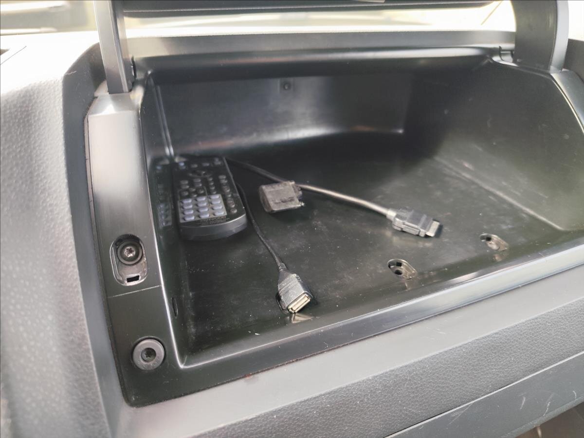 Volkswagen Caravelle Ostatní 2,5 l 96 kw