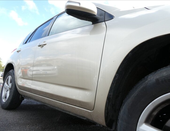 Toyota RAV4 SUV / Terénní 2,2 l 110 kw