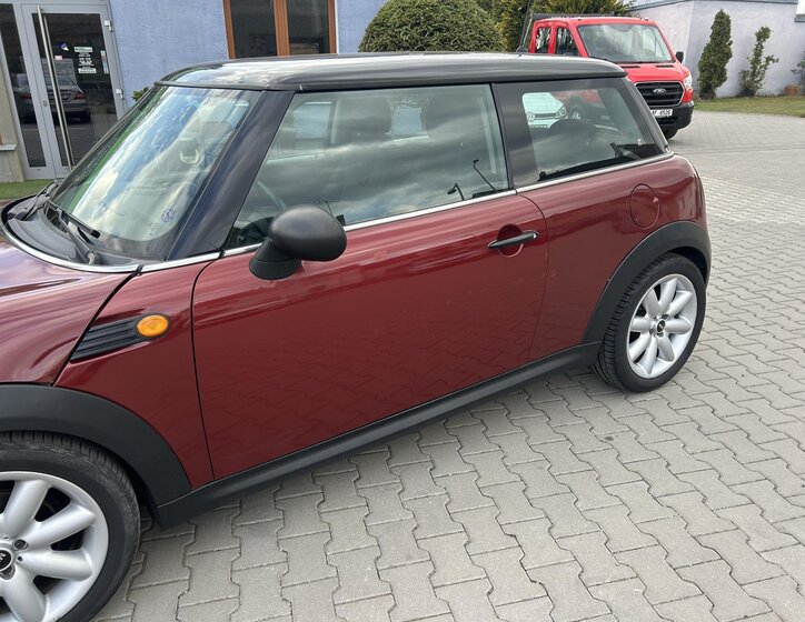 Mini Cooper Hatchback 1,6 l 80 kw