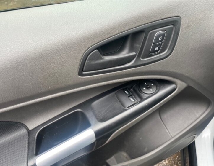 Ford Transit Connect Ostatní 1,5 l 73 kw