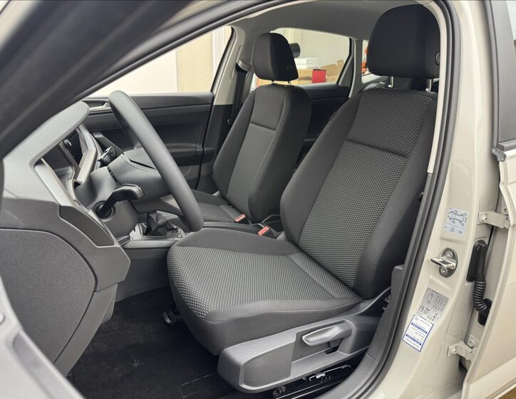 Volkswagen Polo Hatchback 999,0 59 kw