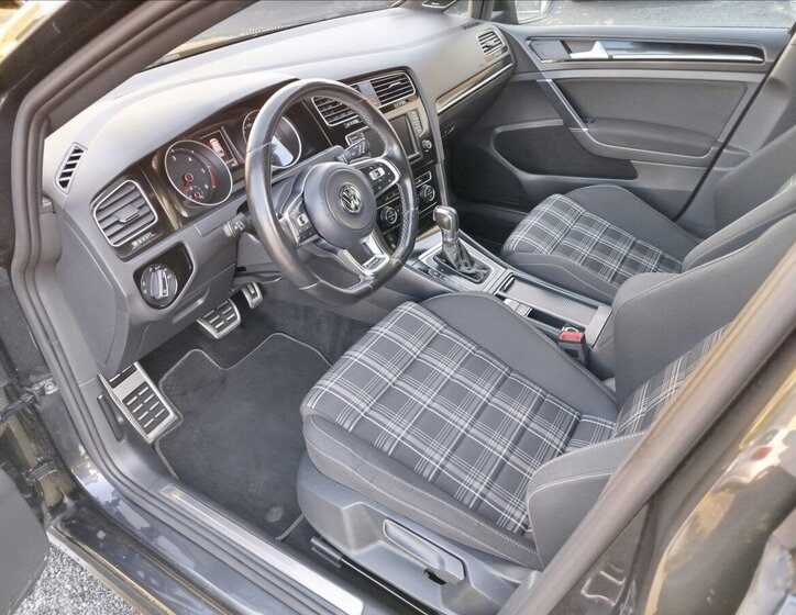 Volkswagen Golf Kombi 2,0 l 135 kw