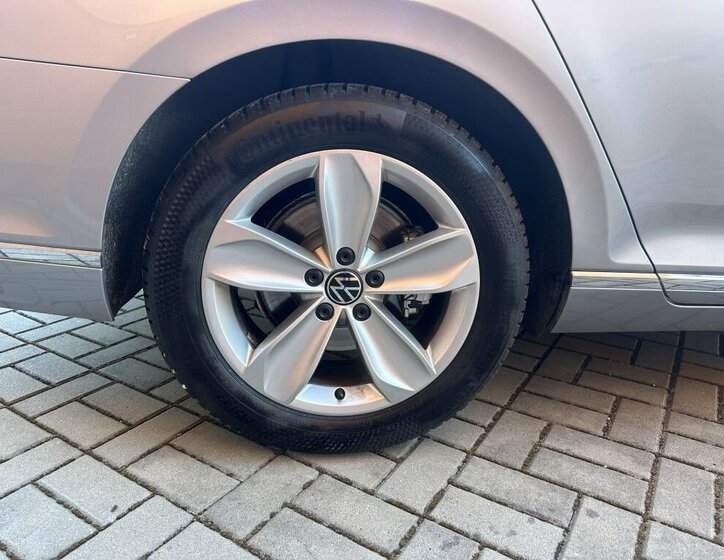 Volkswagen Passat Kombi 2,0 l 110 kw